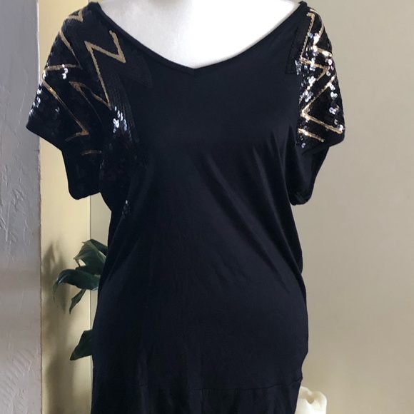 H&M Black top with Zigzag Gold & Black Sequence - Picture 1 of 7